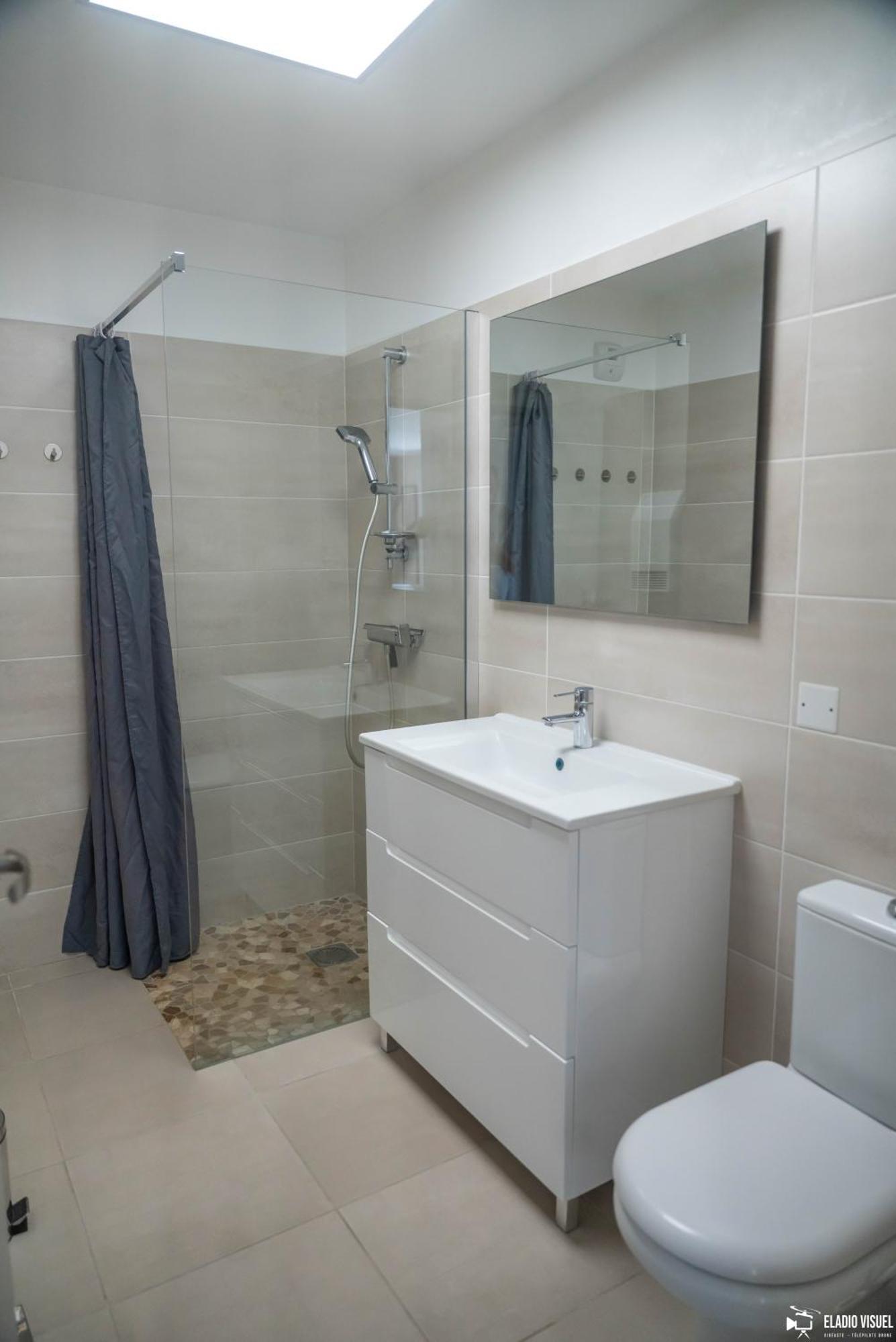 Les Iris Holiday home